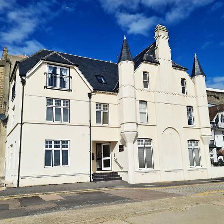 Seas The Day - Beachfront Apartment - Sleeps 4 Ramsgate Eksteriør billede