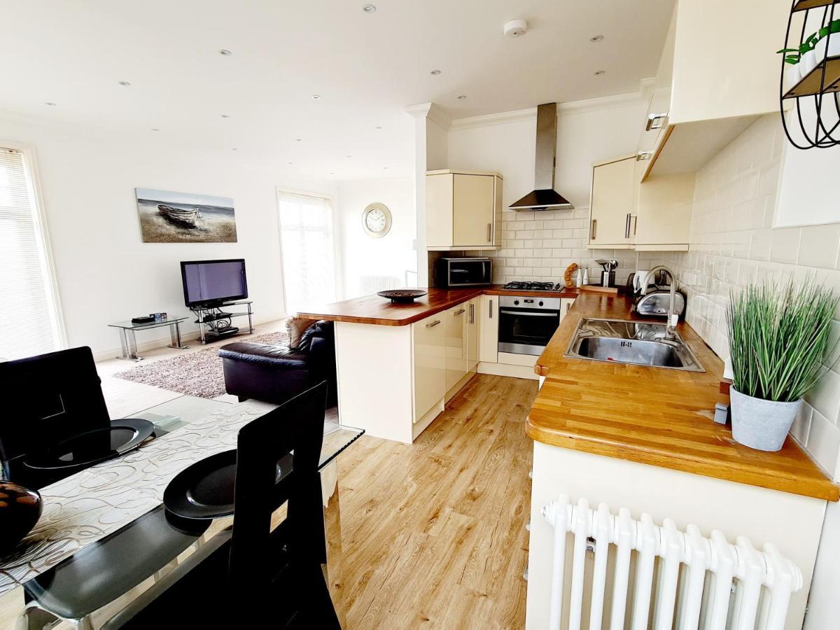 Seas The Day - Beachfront Apartment - Sleeps 4 Ramsgate Eksteriør billede