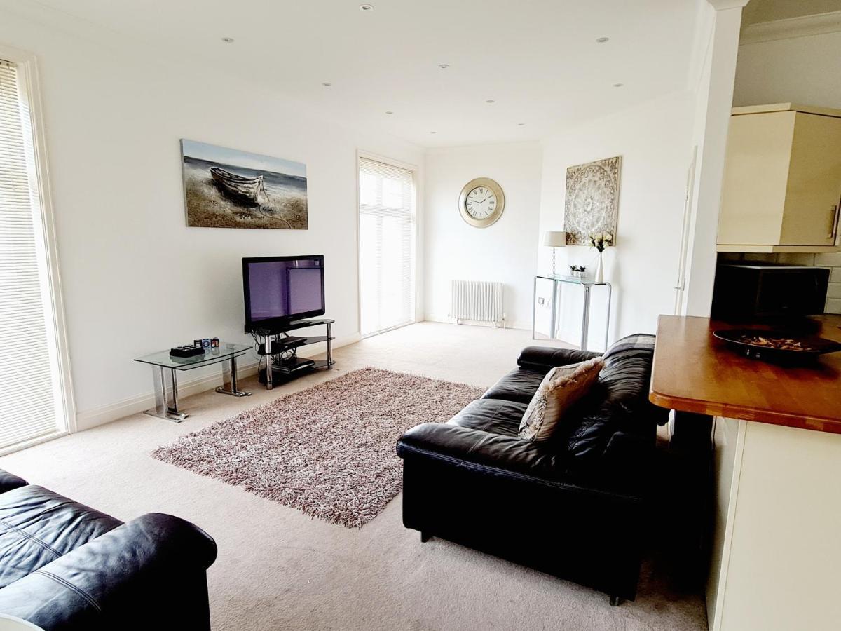 Seas The Day - Beachfront Apartment - Sleeps 4 Ramsgate Eksteriør billede