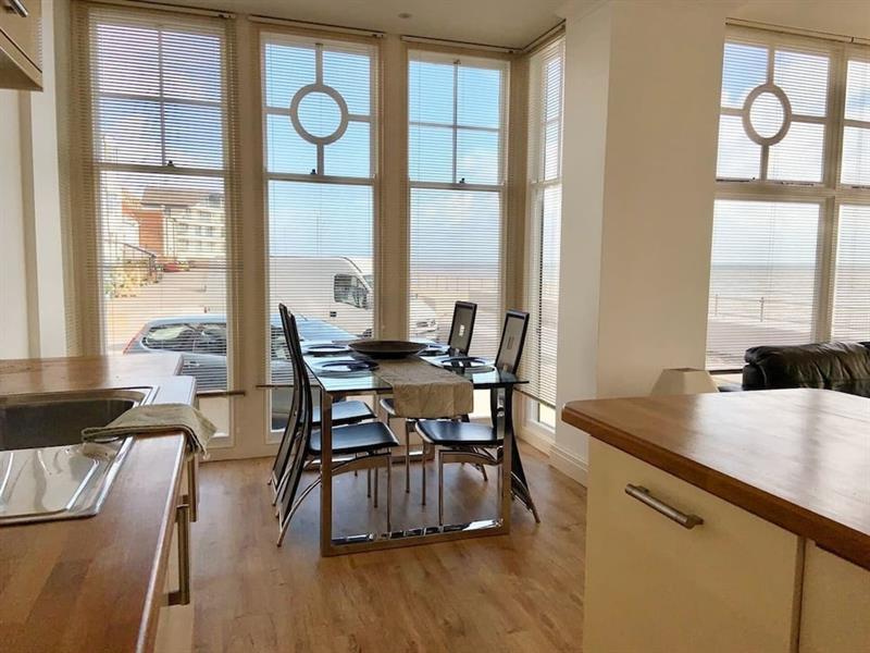 Seas The Day - Beachfront Apartment - Sleeps 4 Ramsgate Eksteriør billede